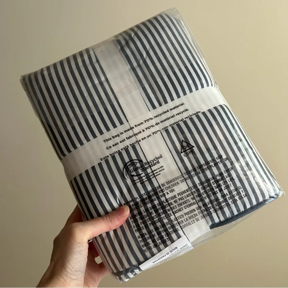Pottery Barn Wheaton Striped Percale Comforter Sham Pillow Cover KING 36x20 NEW